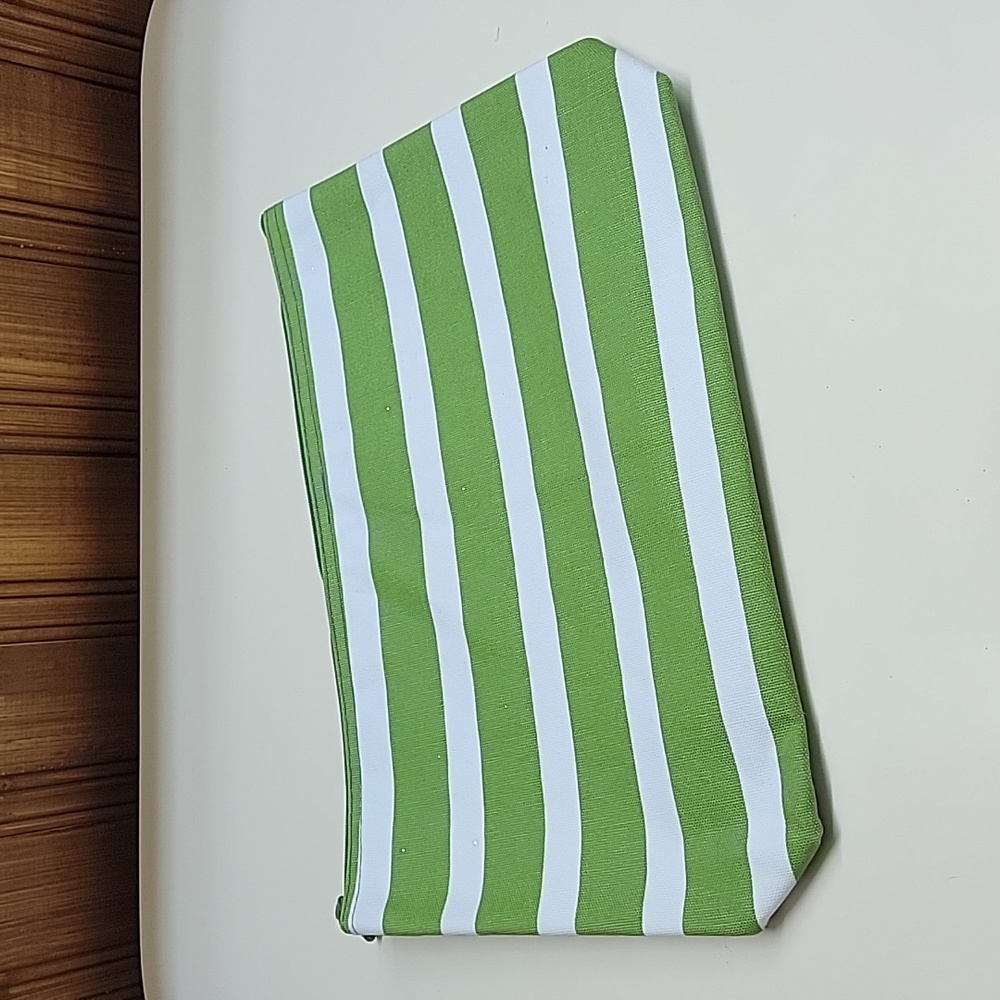Thirty-one zipper pouch